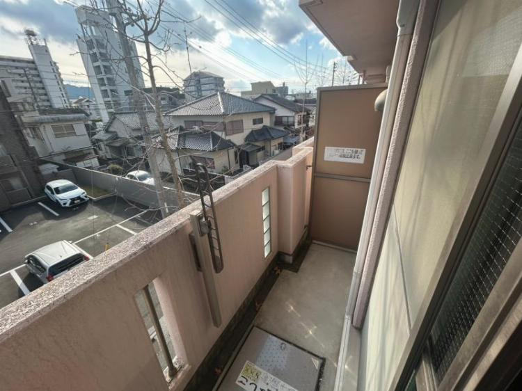 クオリア上街 鷹城館のバルコニー