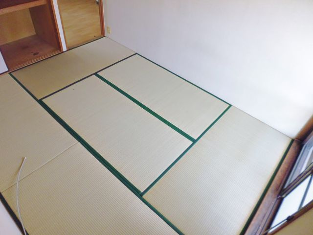 シティハイムフォーサム(大久保町森田）の和室