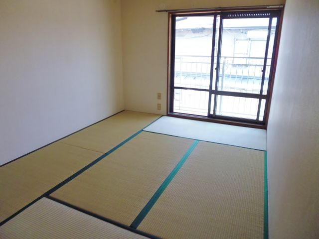シティハイムフォーサム(大久保町森田）の和室
