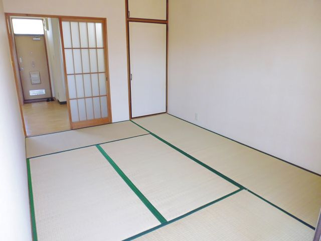 シティハイムフォーサム(大久保町森田）の和室