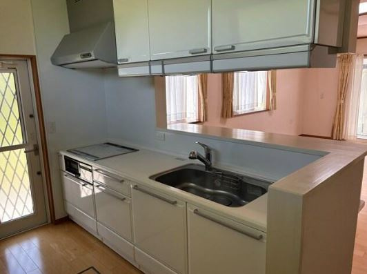 【中古】入間郡毛呂山町平山中古住宅のキッチン