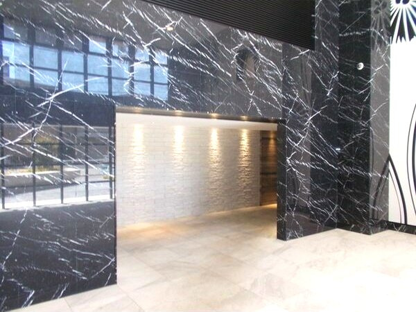 M-RESIDENCE新大阪Gardenのロビー