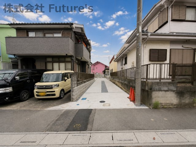 三郷市彦江1丁目　新築平屋戸建の前面道路含む現地写真|前面道路含む現地写真です。