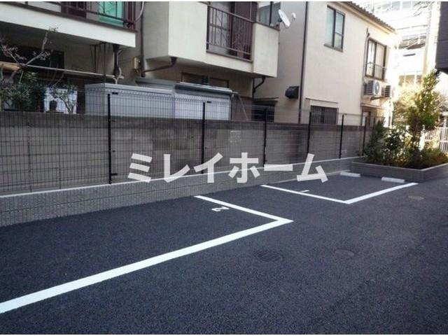 AXAS蒲田南の駐車場