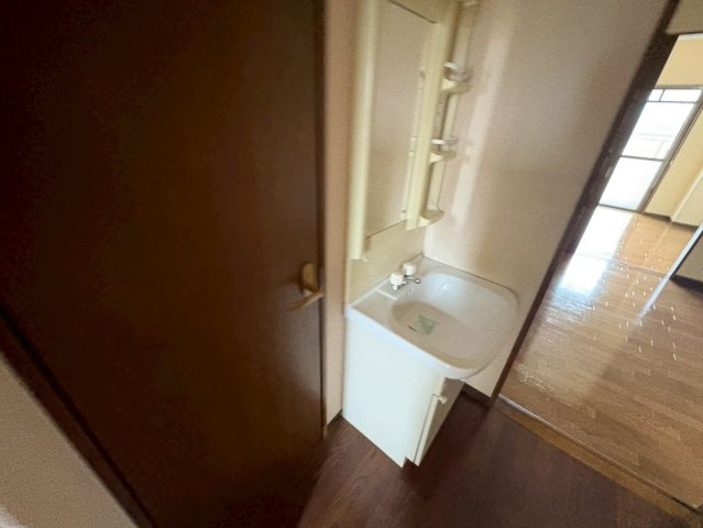 アビーロード西条の洗面所