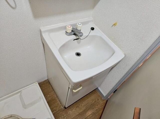 フローラルハイツ２の独立洗面台|※別部屋参考写真