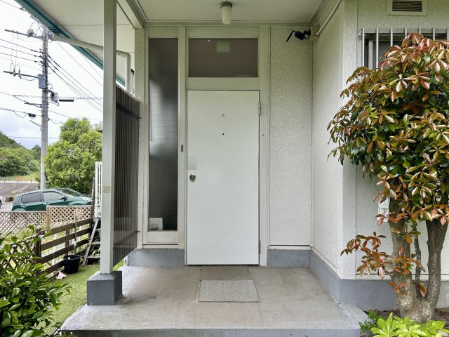 伊豆の国市　小松ケ原別荘地の玄関|玄関ポーチ