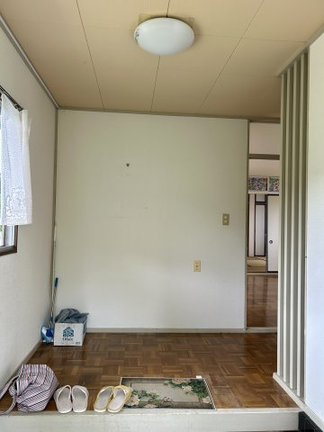 伊豆の国市　小松ケ原別荘地の玄関|玄関ホール