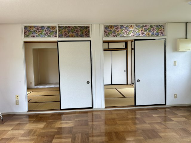 伊豆の国市　小松ケ原別荘地の内装