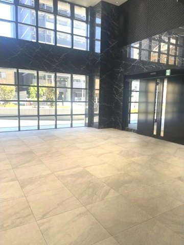 M-RESIDENCE新大阪Gardenのロビー