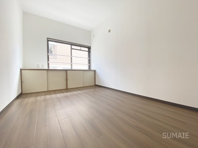 アーバン東町の洋室|広々とした洋室です☆