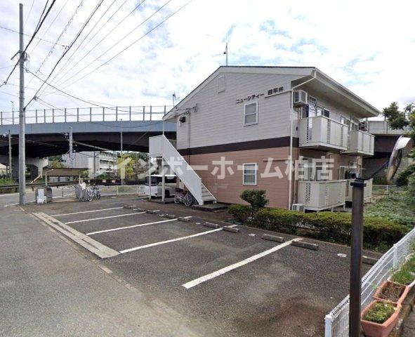 【仲介手数料：50％OFF】対象物件！の駐車場|車をお持ちの方に嬉しい駐車場付きの物件です