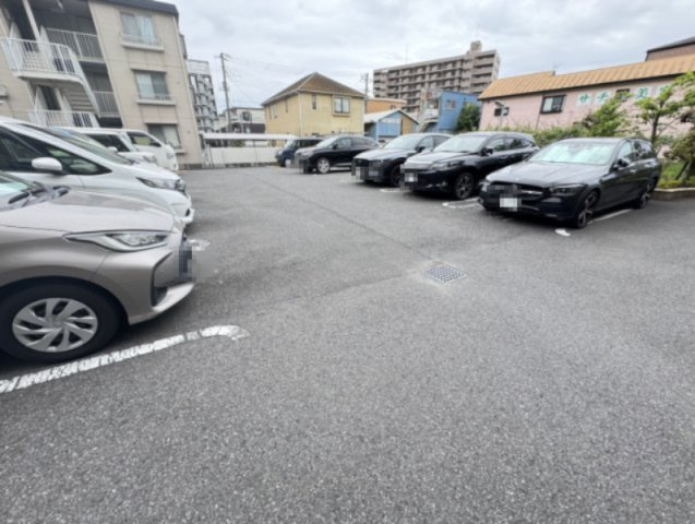 エクセル西船橋Ⅱの駐車場