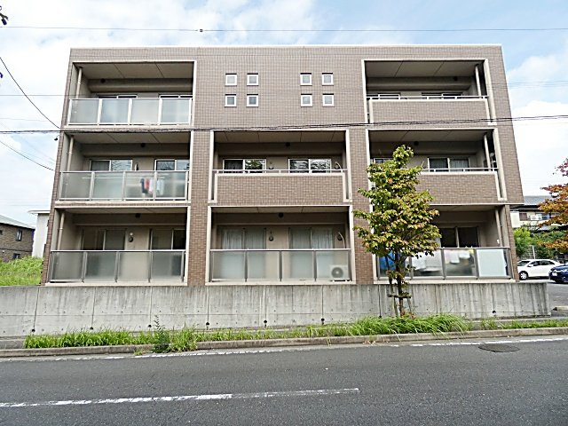 レージュ竹の山の外観