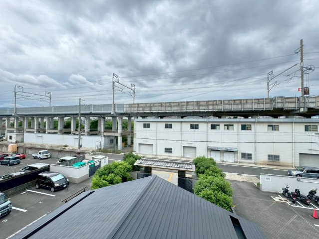 ◆駅徒歩５分◆３ＬＤＫ◆２面バルコニー◆陽当たり良好◆収納豊富◆信開ガーデンコート西大路の展望|バルコニーからの眺望
