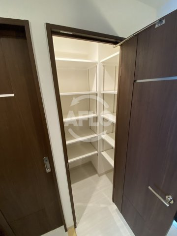 ネットフローラ梅田北の収納|ネットフローラ梅田北　シューズインクローゼット