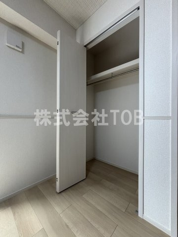 【収納】 | サン番館 | 洋室6帖　クローゼット②