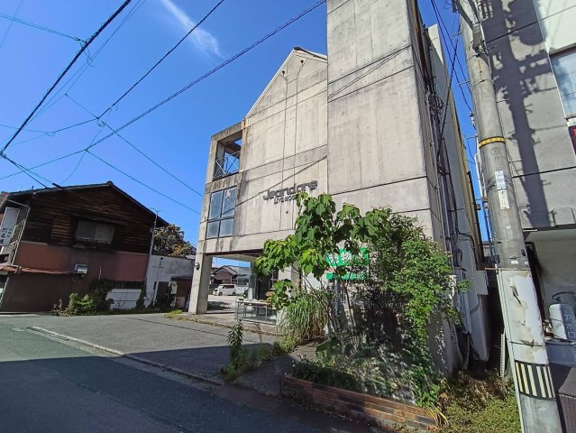 西条市大町838-4　店舗付き住宅