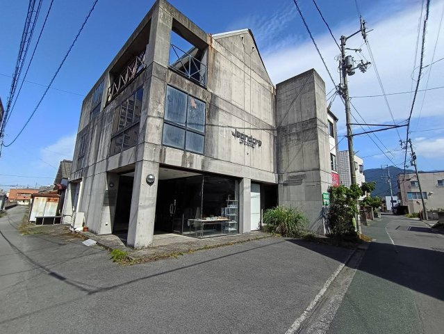 西条市大町838-4　店舗付き住宅の外観