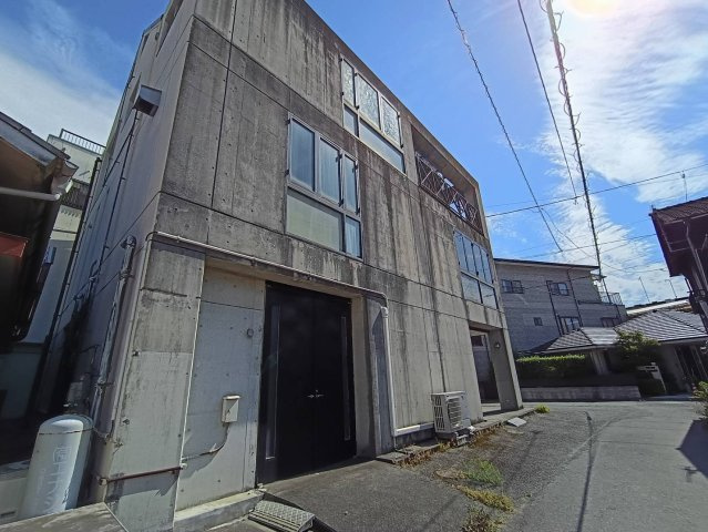 西条市大町838-4　店舗付き住宅の外観