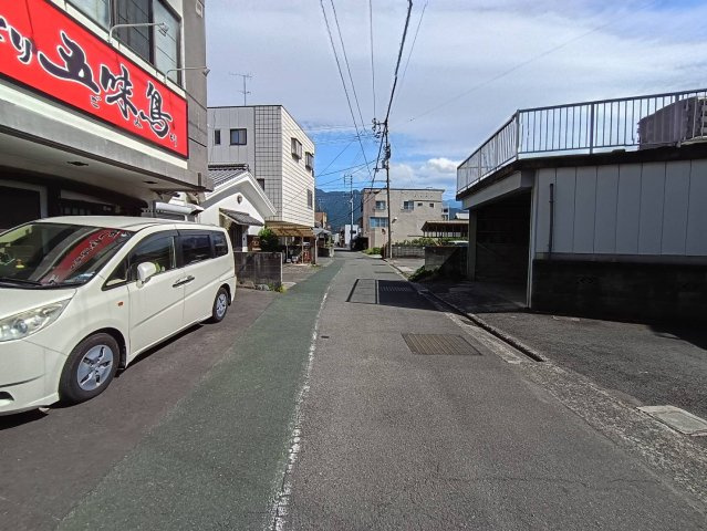 西条市大町838-4　店舗付き住宅の周辺