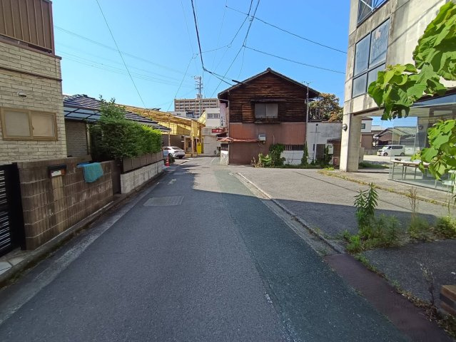 西条市大町838-4　店舗付き住宅の周辺