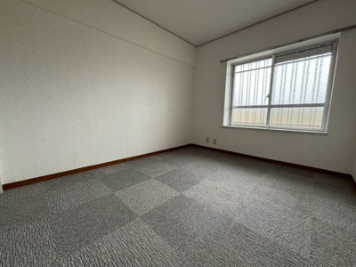 【洋室】 | 昭島つつじが丘ハイツ3号棟 | ※クリーニング前の写真です。