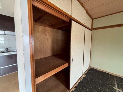 【収納】 | 昭島つつじが丘ハイツ3号棟 | ※クリーニング前の写真です。