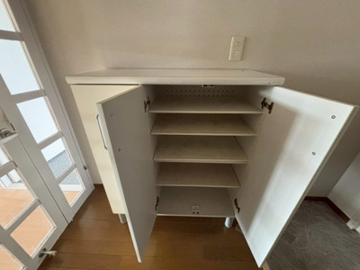 【収納】 | 昭島つつじが丘ハイツ3号棟 | ※クリーニング前の写真です。
シューズボックスです