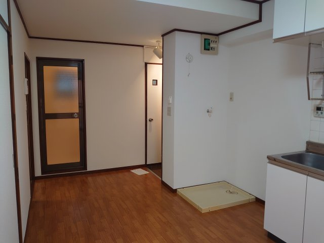 滝口マンションの内装|別部屋の参考写真です。