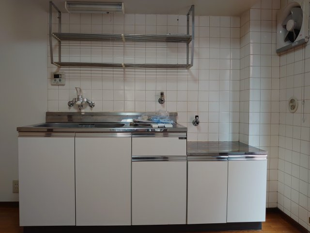 滝口マンションのキッチン|別部屋の参考写真です。