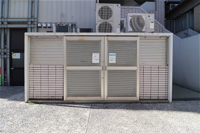 アンピール六ツ門のその他共用部分|便利な敷地内ゴミ置き場もあります♪