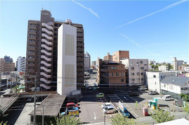 アンピール六ツ門の内装
