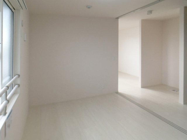 アクシア西本町の洋室