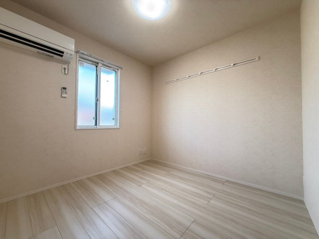 【寝室】