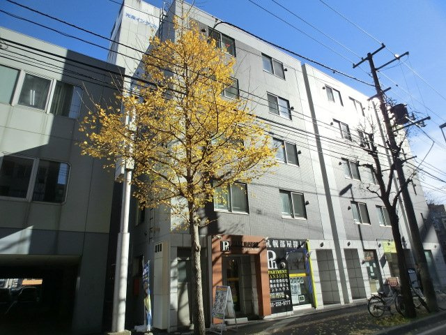 ＴＳＵＢＡＫＩ　ＳＱＵＡＲＥ大通公園東