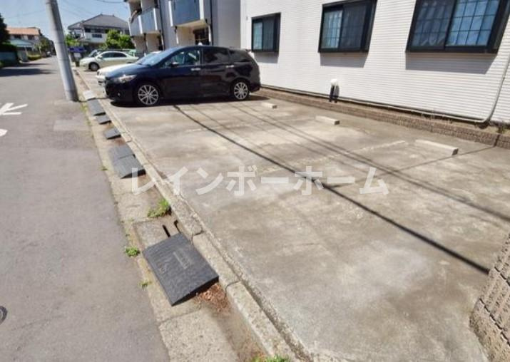 パークヒルの駐車場