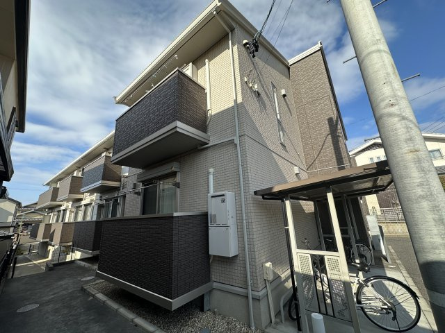 サンルージュ豊栄の外観