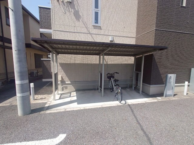 サンルージュ豊栄のエントランス