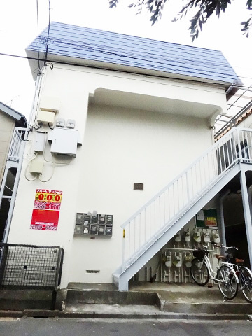 コーポチェリーのエントランス