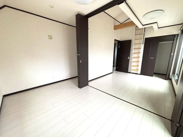 所沢市久米の洋室|2階洋室です