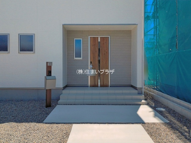 仲介手数料無料）一宮市北方町中屋敷第２・１号棟の玄関|明るい玄関です