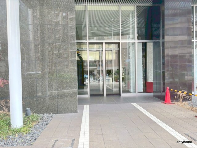 パークナード中之島公園ロジュマンのエントランス