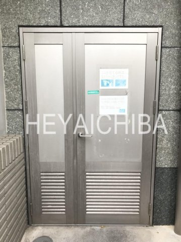 レニエ・ラ・ヴェルトゥのその他共用部分|ゴミ置き場