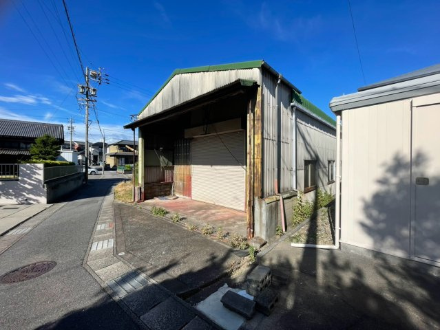 蒲郡市形原町貸倉庫の外観