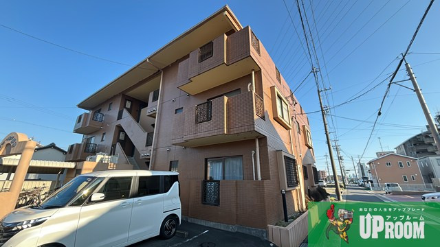 シェ・モア師勝の外観