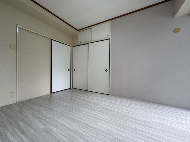 ガーデンハウス本千葉の洋室