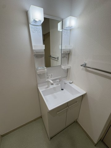 ガーデンハウス本千葉の独立洗面台