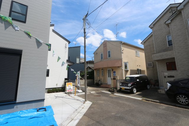 【Livele Garden.S】小平花小金井第二の外観|カースペース２台完備で車移動もスムーズ！

