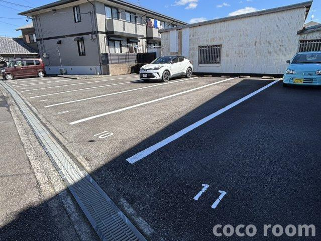 グランドゥール・松浦の駐車場